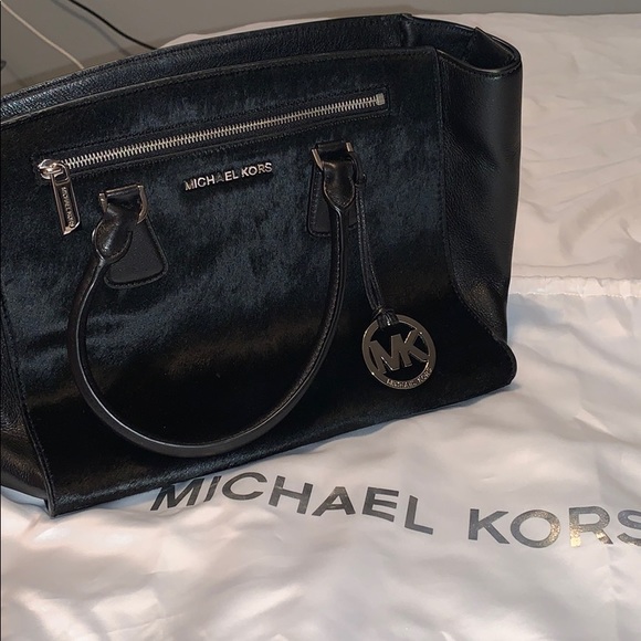 NEW MK BLACK PURSE❗️❗️ - Picture 2 of 8